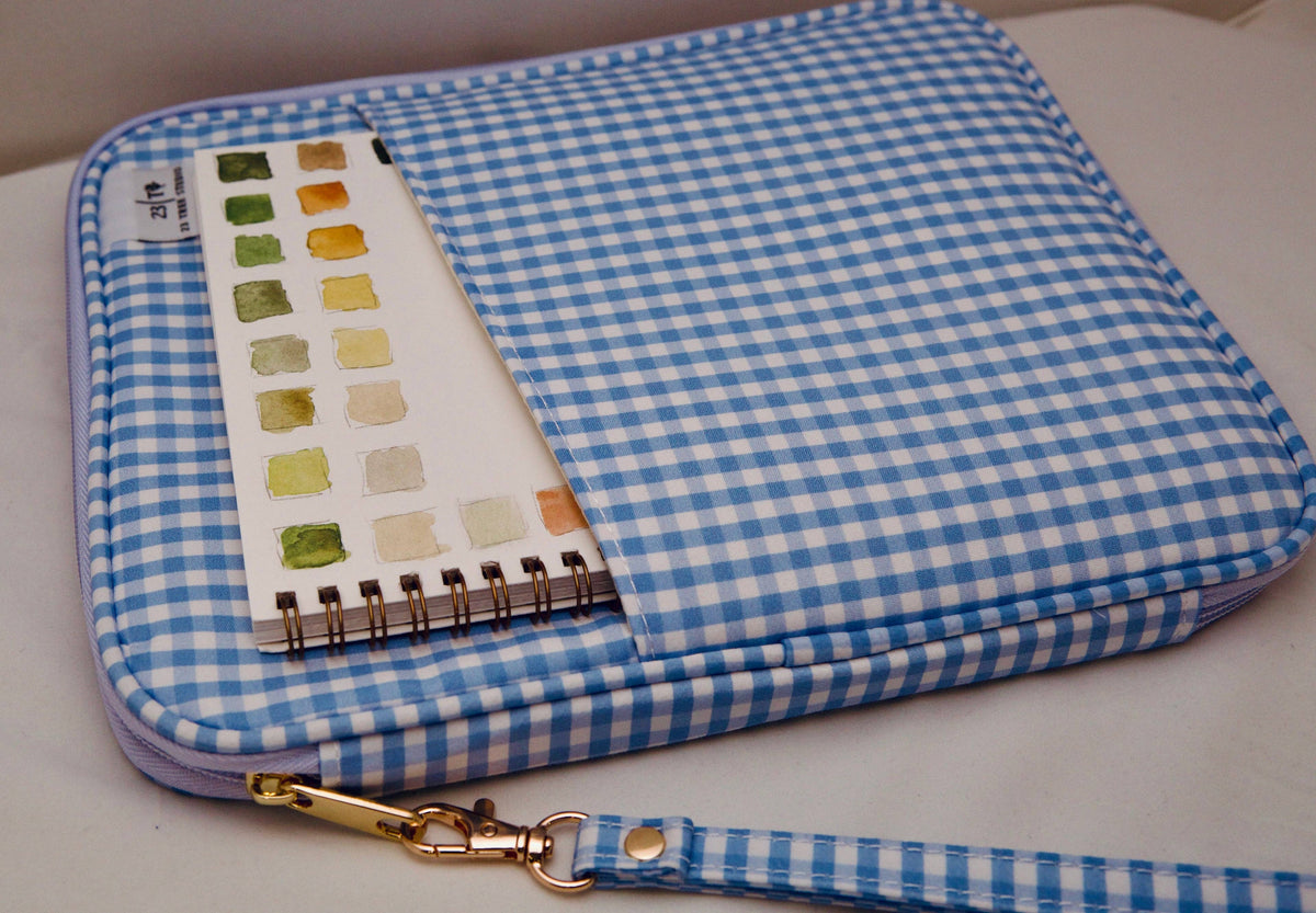 Juliette clutch — interior compartments